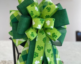 St Patrick’s Day bow, Shamrock Bow, Burlap Bow, St Patrick’s day lantern bow, Clover bow, Wreath bow, Door decor