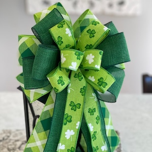 St Patrick’s Day bow, Shamrock Bow, Burlap Bow, St Patrick’s day lantern bow, Clover bow, Wreath bow, Door decor