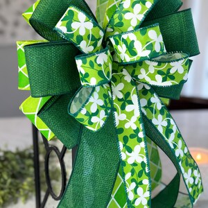 St Patricks Day wreath bow, green & white clover ribbon, shamrock plaid bow for St Patricks day, green bow, st patricks day decorations,
