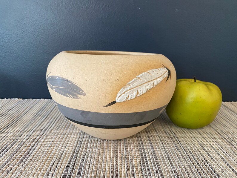 Vintage Native American Pottery Bowl Signed Grey Feathers Etsy