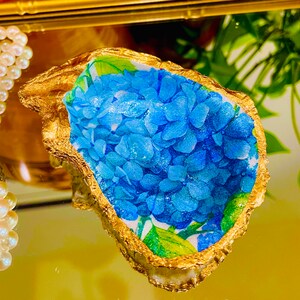 Hydrangea Oyster Shell Ring Dish – Gold Edged, Coastal Home Accent, Ocean Inspired Gift