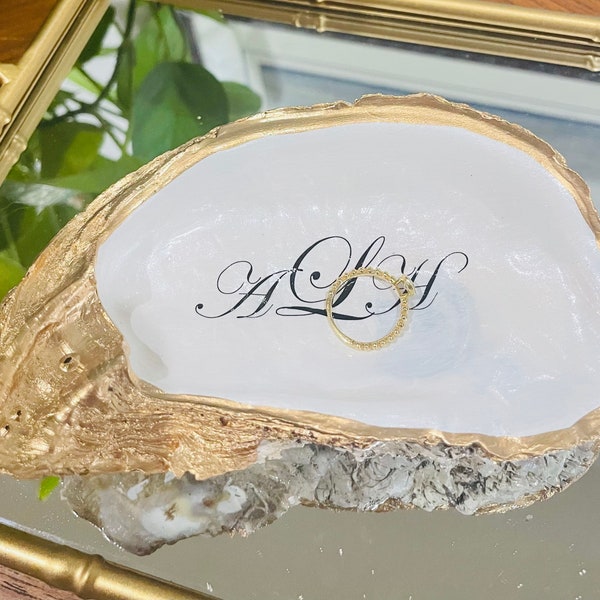 Plat d'anneau de coquille d'huître, plat d'anneau de coquille, plat de bibelot, cadeau de Valentines, cadeau de mariage, huître, plat de bijoux