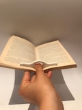 Thumb book page holder / For book lovers product logo