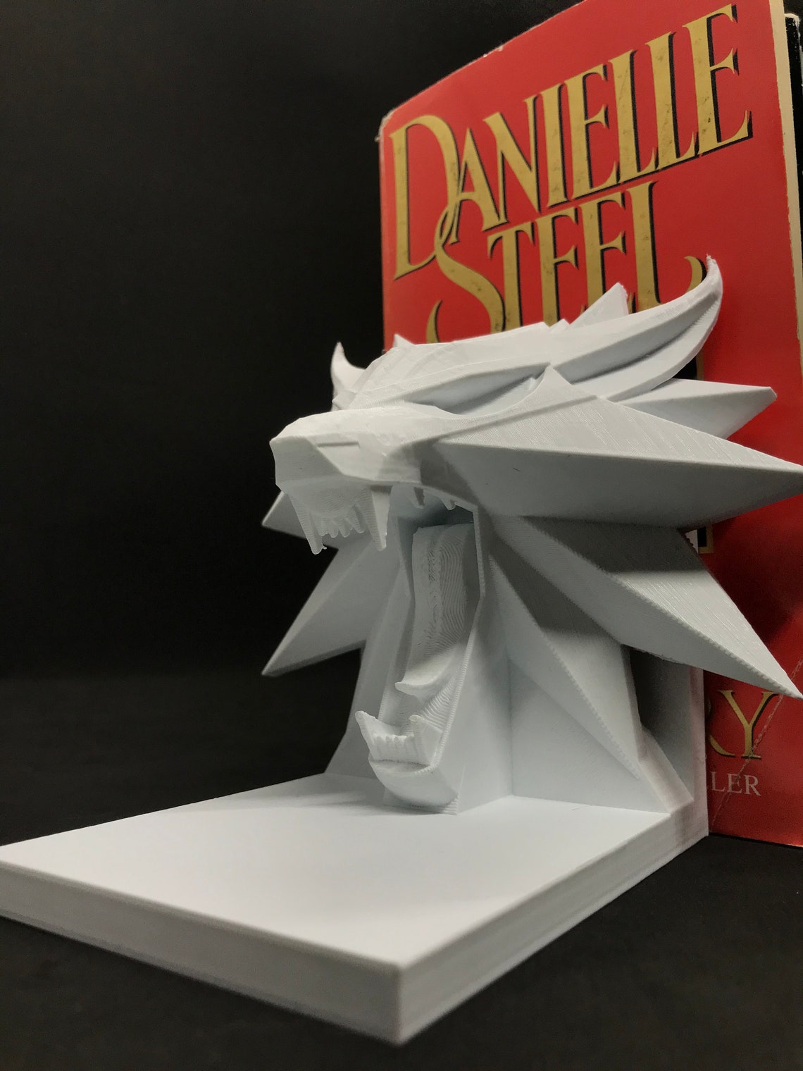 Witcherr Bookend / 3D printed / Book holder Etsy