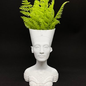 Nefertiti Planter pot / 3D printed