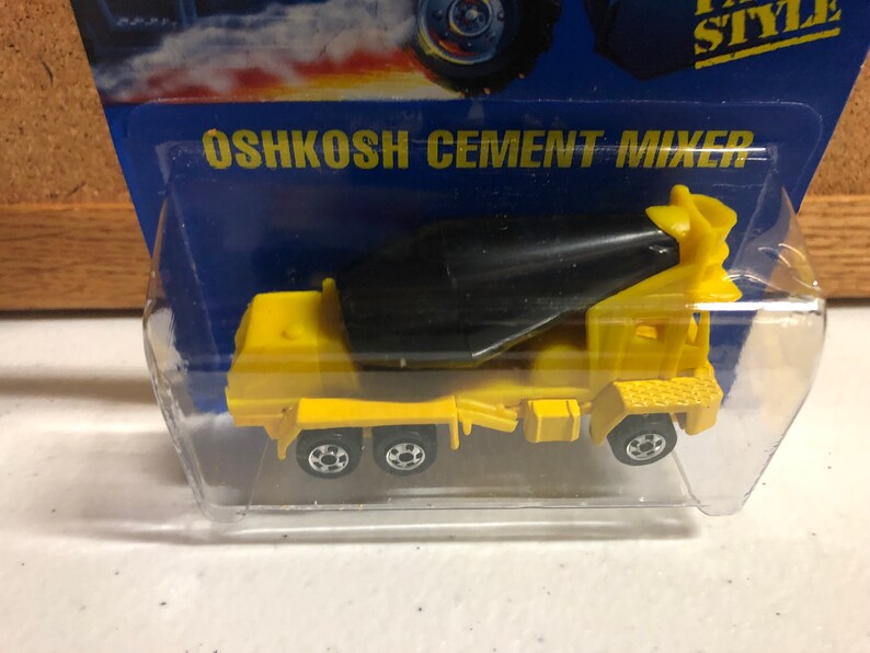 Oshkosh Cement Mixer Vintage Hot Wheels Diecast 1/64 Etsy