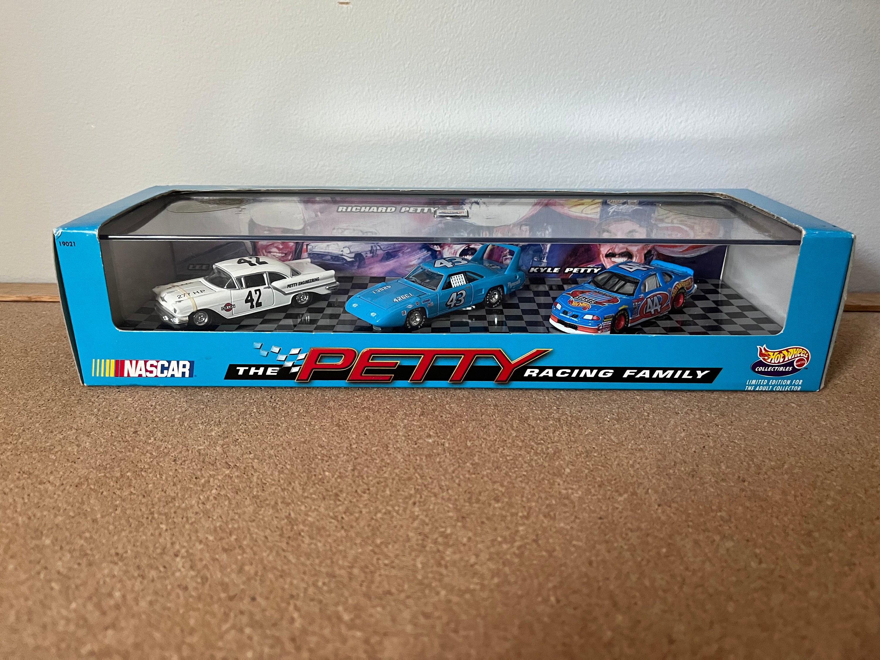 Richard Petty Racing Family Diecast Set Hot Wheels - Etsy