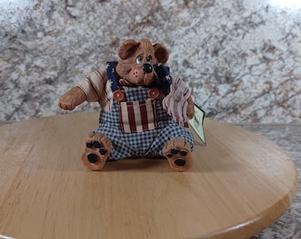 Russ Berrie Country Folks, Vintage Patriotic shelf Sitter Bear Figurine, Boho, Country, Shabby Chic