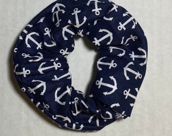Anchor pattern scrunchie