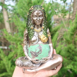 6" Natural Resin Carved Goddess Gaia, Goddess Gaia Statue, Creative Carving, Crystal gifts, Home Decor，Crystal Healing Reiki 1PC