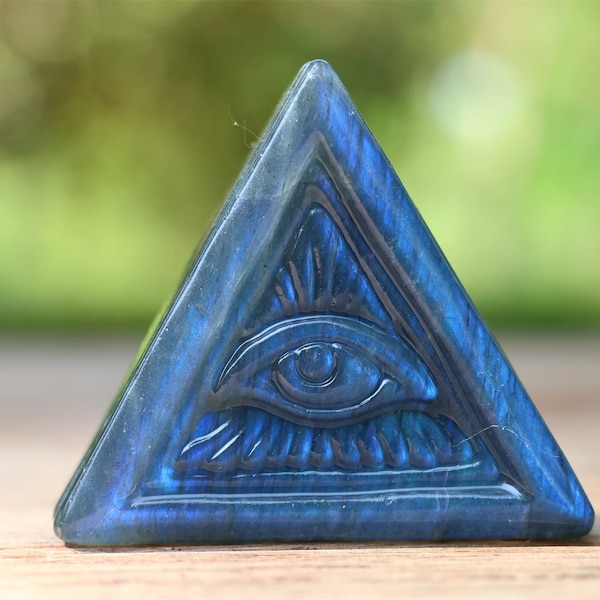 1.5" Natural Labradorite Carved Eye of Horus ,Eye of Horus Carving ,Crystal Eye of Horus,Home decor,Reiki Healing Figurine ,Crystal gift 1PC