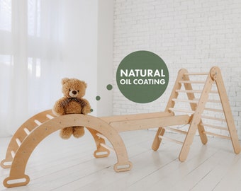 Conjunto triangular plegable para escalar: arco de madera y tobogán para niños pequeños.