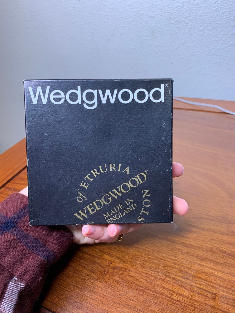 Wedgwood J1000 Round Tray