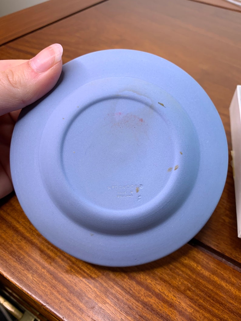 Wedgwood J1000 Round Tray