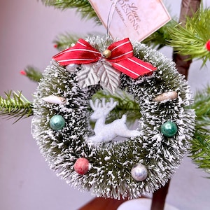 Bethany Lowe Vintage Style Bottle Brush Wreath Ornament