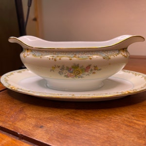 Noritake Lanare 1940s gravy bowl