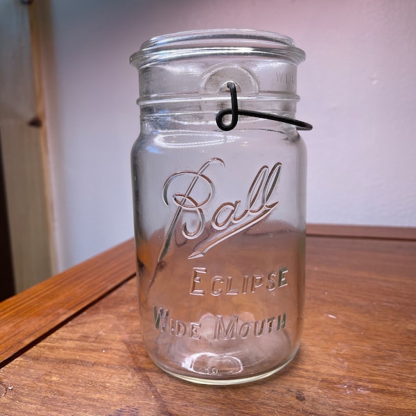 1930s 1 Qt. Ball Mason Jar with original wire