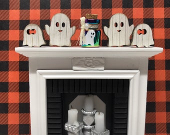Dollhouse Halloween Ghosts