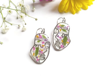 ABSTRACT FACE EARRINGS, botanical resin earrings, Pressed flower earrings, Abstract  Earrings, unique jewelry, unique earrings, gift for her