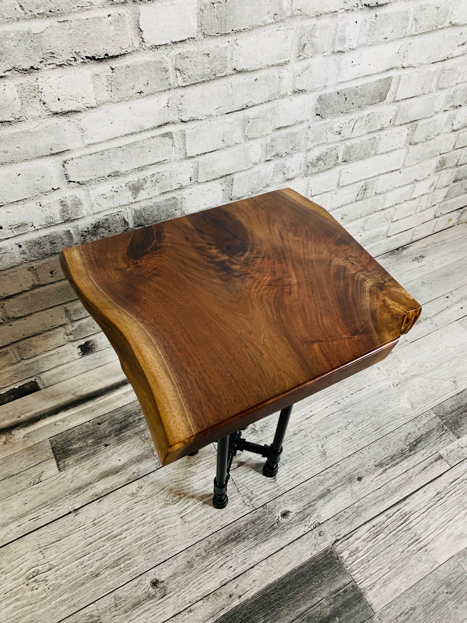 How To Make Live Edge End Tables at Michelle Castellano blog