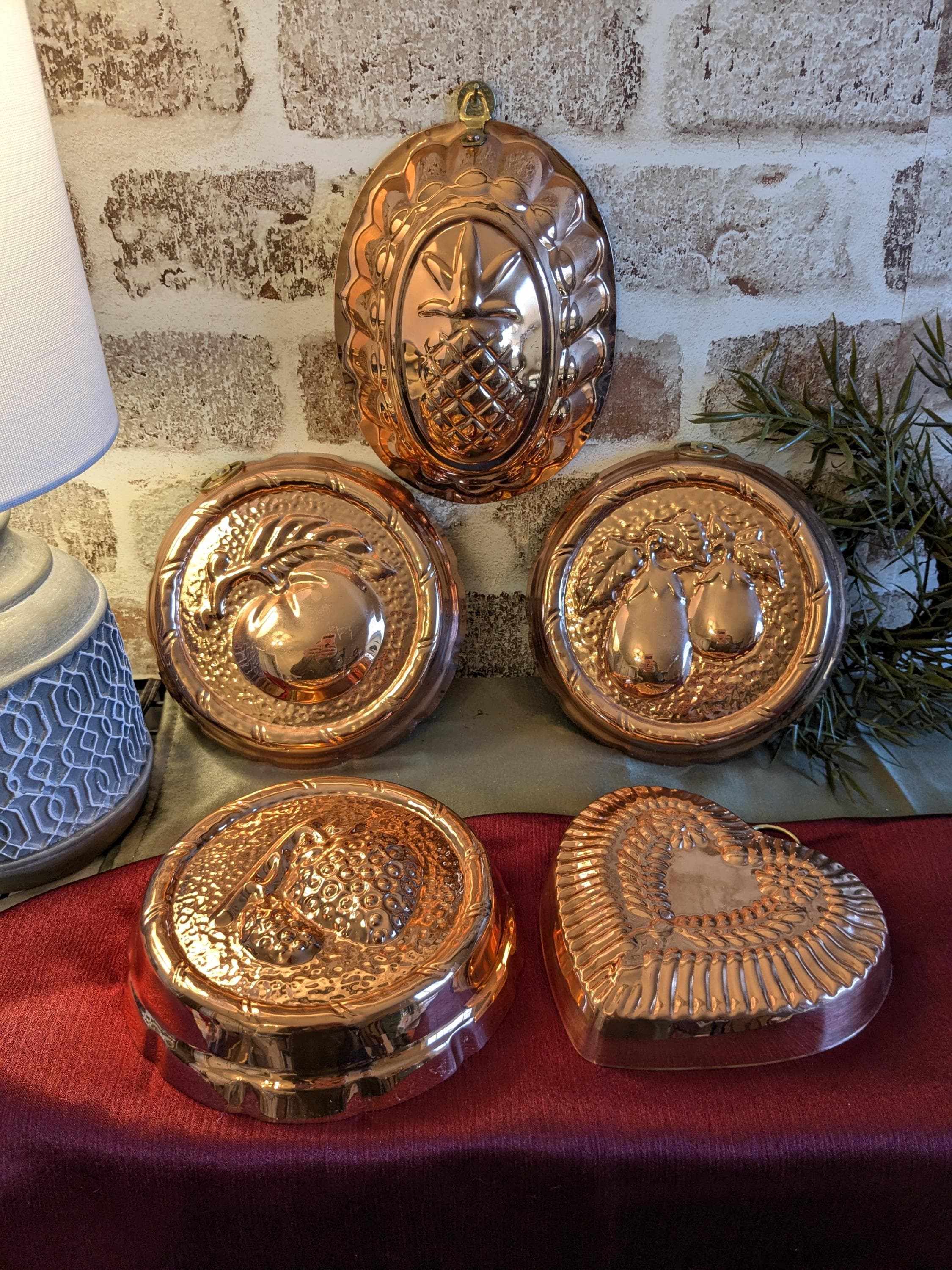 Five-piece Vintage Copper Molds Fruit Veggie Decor, Heart
