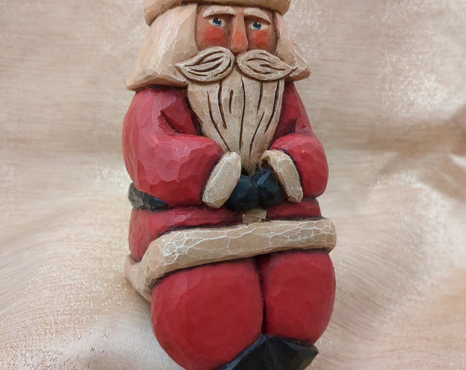 Lori Miller Whispering Pines Seated Sitting Santa Claus Carving