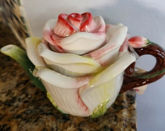 Corner Ruby Garden Collection Rose Shaped Ceramic Teapot
