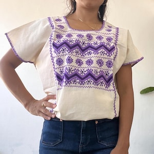 Blusa bordada mexicana, camisa bordada oaxaca, huipil tacuate, huipil oaxaca, huipil bordado a mano,