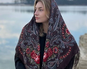 Scialle Boho marrone con ricamo ucraino colorato - Un pezzo artigianale di moda etnica chale folk boheme regalo per la festa della mamma