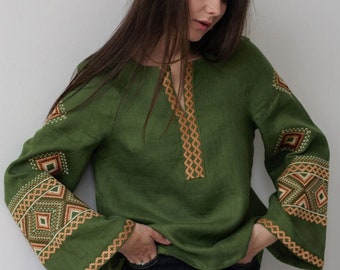 Blusa de lino verde bordada: estilo folk ucraniano con mangas abullonadas