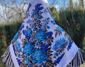 Ukrainian shawl 80% Wool white Ukraine sellers Ukraine shops floral Vintage Ukraine wool scarf Ethnic folk traditional gifts for women