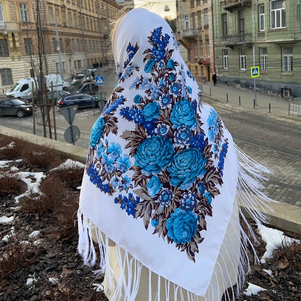 Wool embroidered scarf Ethnic Folk Wool Shawl Slavic Floral Scarf Modern Chic Boho shawl Floral slavische tücher The Mother’s Day