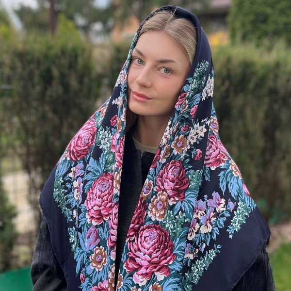 Ethnic Folk Wool Shawl Blue Slavic Floral Scarf Modern Chic Boho with Timeless Floral folk scarf Gift for Her Valentine's Day ショール