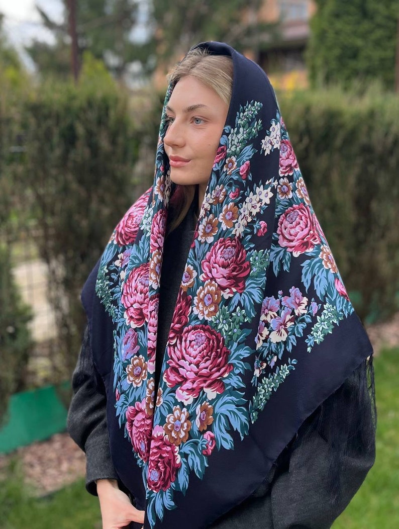 Ethnic Folk Wool Shawl Blue Slavic Floral Scarf Modern Chic Boho with Timeless Floral folk scarf Gift for Her Valentine's Day ショール image 3