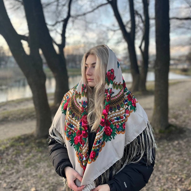 slavic shawl