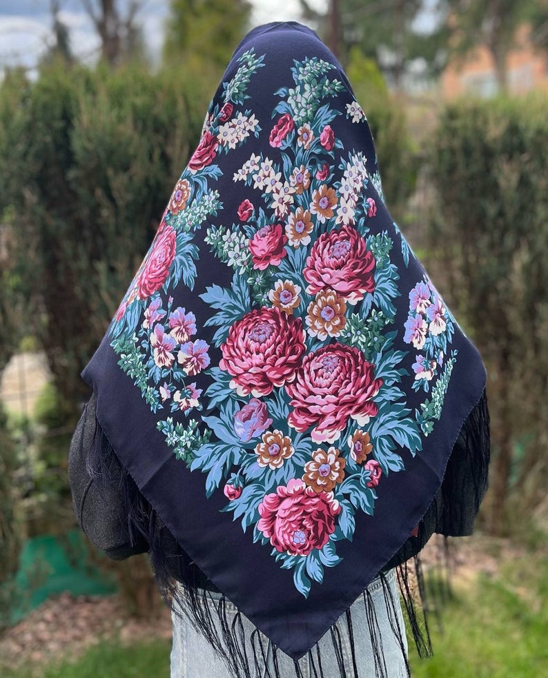 Ethnic Folk Wool Shawl Blue Slavic Floral Scarf Modern Chic Boho with Timeless Floral folk scarf Gift for Her Valentine's Day ショール image 2