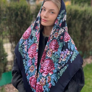 Ethnic Folk Wool Shawl Blue Slavic Floral Scarf Modern Chic Boho with Timeless Floral folk scarf Gift for Her Valentine's Day ショール image 9