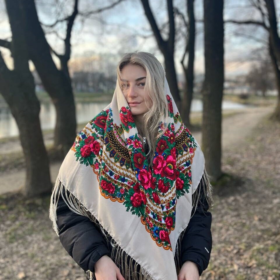 slavic shawl