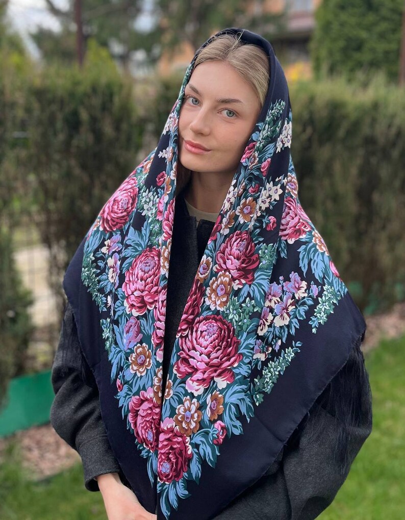 Ethnic Folk Wool Shawl Blue Slavic Floral Scarf Modern Chic Boho with Timeless Floral folk scarf Gift for Her Valentine's Day ショール image 7