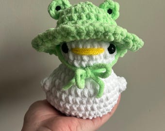 Gehaakte eend met kikkerhoedje Handgemaakte knuffel Amigurumi knuffeldier