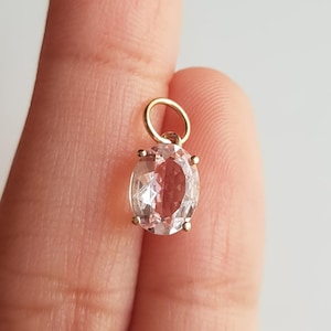 14k solid gold/Natural morganite gold charm/Oval shaped morganite/Minimal casual wear handmade gold charm/November birthstone/Gift for her
