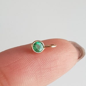 Natural emerald charm/18k solid gold/Round 3mm SMALL emerald/Lightweight Dainty handmade gold pendant/May birthstone charm/Gift for her