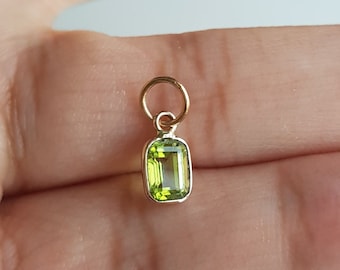 Peridot/18k gold charm pendant/Emerald cut peridot charm/Minimal handmade pendant/August birthstone/Anniversary charm gift/Gift for her