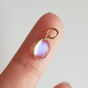 18k solid gold/Rainbow moonstone charm pendant/Cabochon moonstone/Minimal light weight handmade gold charm/June birthstone/Gift for her