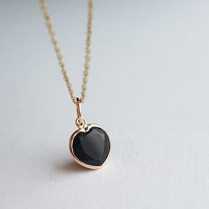 Black Onyx/18k solid gold pendant/Heart shape onyx charm/Minimal handmade pendant/July birthstone/Anniversary charm gift/Gift for her