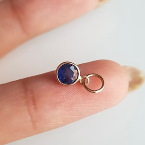 Blue sapphire/18k solid gold charm/Dainty handmade charm pendant/Sapphire gold charm/September birthstone/Made for gifting/Gift for her