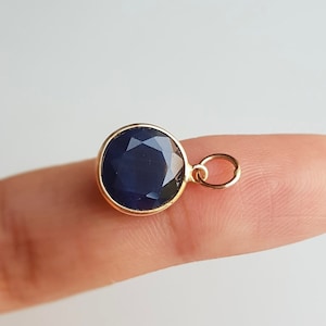 Blue sapphire/18k solid gold charm/Dainty handmade charm pendant/Sapphire gold charm/September birthstone/Made for gifting/Gift for her