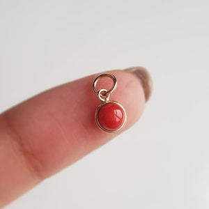 Coral/18k solid gold charm/Dainty handmade charm/Natural coral gold charm pendant/Bracelet charm/April birthstone/Gift for her