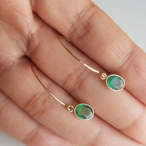 Natural emerald 18k solid gold dangle earring/Emerald minimal handmade gold earrings/Anniversary gift/April birthstone/Gift for her