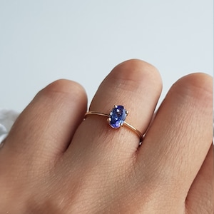 Natural Tanzanite 14K Solid Gold Ring/Promise Ring For Women/Minimalistic Style Solitaire Ring/December Birthstone Ring/Gift For Her